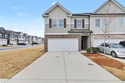 Townhouse For Sale - 4574 Bishops Lane<br/> Hall County, Oakwood, GA 30566
