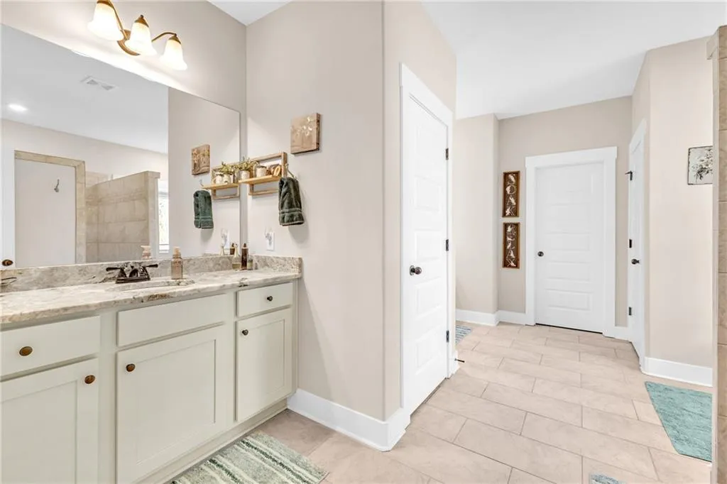 McDonough, Georgia 30252, United States, 4 Bedrooms Bedrooms, ,3 BathroomsBathrooms,Residential,Active,94200