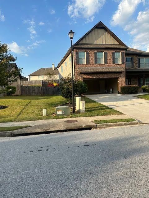 A home in Dacula