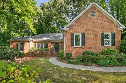 Homes For Sale - 1055 Downing Court<br/> Marietta, GA 30068