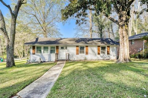 Photo of 675 Collingwood Drive, Decatur, GA 30032 (MLS # 7706211)