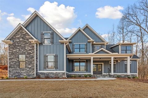 Homes For Sale - 157 West Lake Boulevard<br/> Carrollton, GA 30116