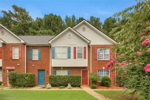 Townhouse For Sale - 4255 Glen Iris Drive<br/> Cumming, GA 30040