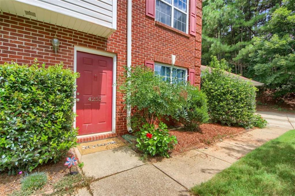4255 Glen Iris Drive