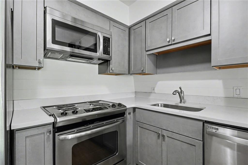 3200 Rim Cove Drive 172