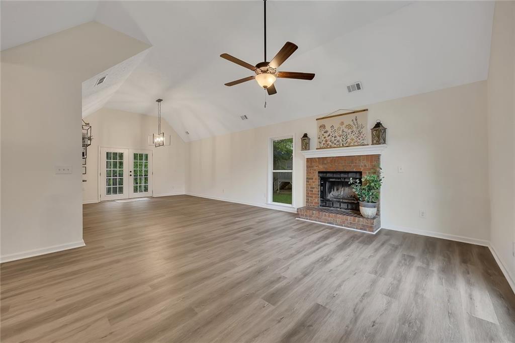 4618 Barkley Drive, Acworth, Georgia image 9
