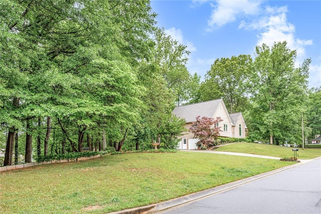 4618 Barkley Drive, Acworth, Georgia image 6