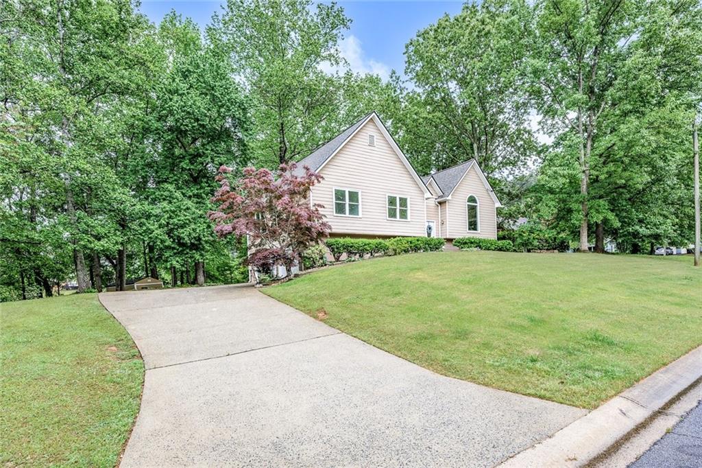 4618 Barkley Drive, Acworth, Georgia image 2
