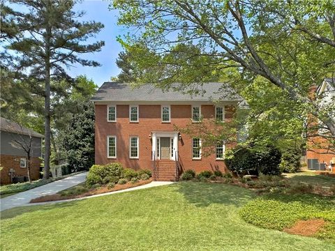 Photo of 2020 Pearwood Path, Roswell, GA 30076 (MLS # 7749940)