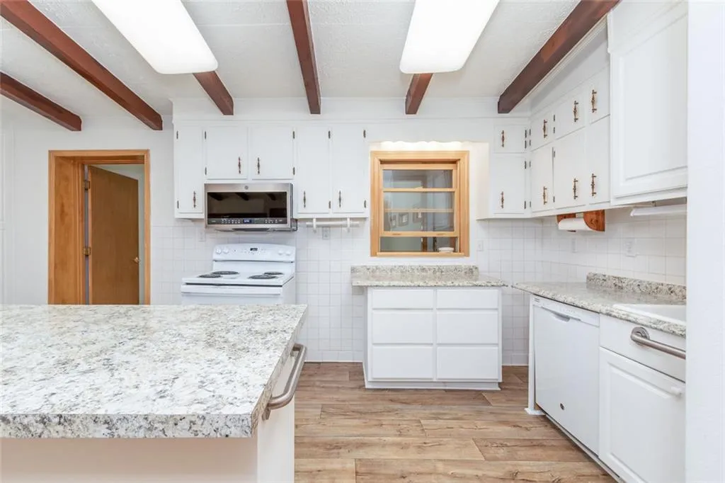 Atlanta, Georgia 30341, United States, 3 Bedrooms Bedrooms, ,2 BathroomsBathrooms,Residential,Active,231158