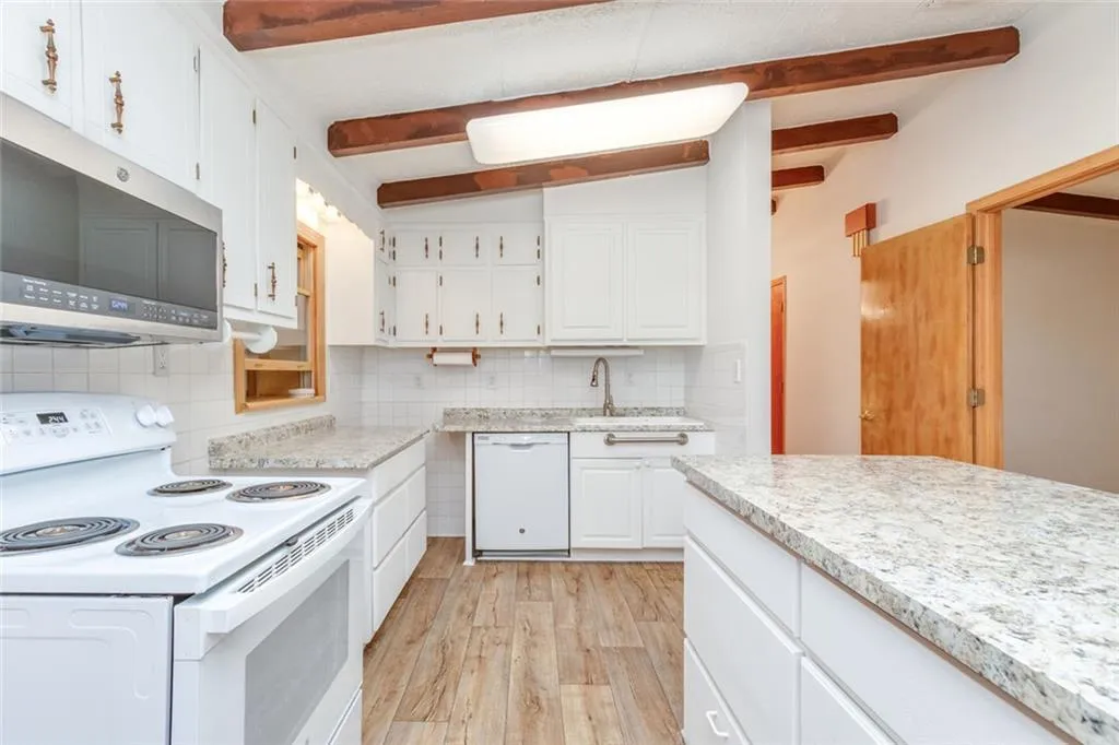 Atlanta, Georgia 30341, United States, 3 Bedrooms Bedrooms, ,2 BathroomsBathrooms,Residential,Active,231158