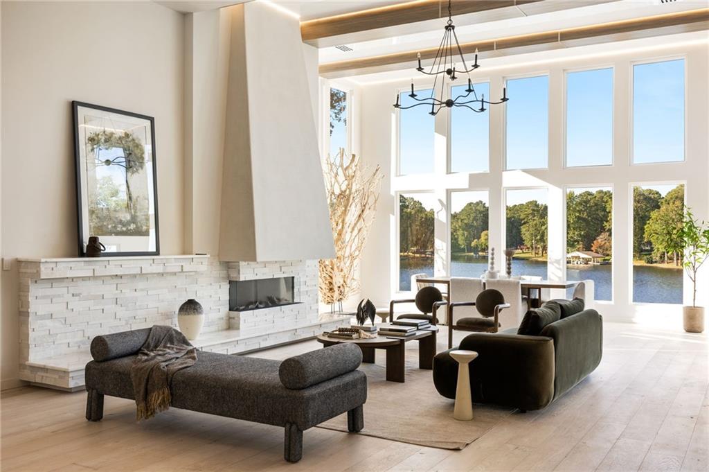 2746 Emerald Drive