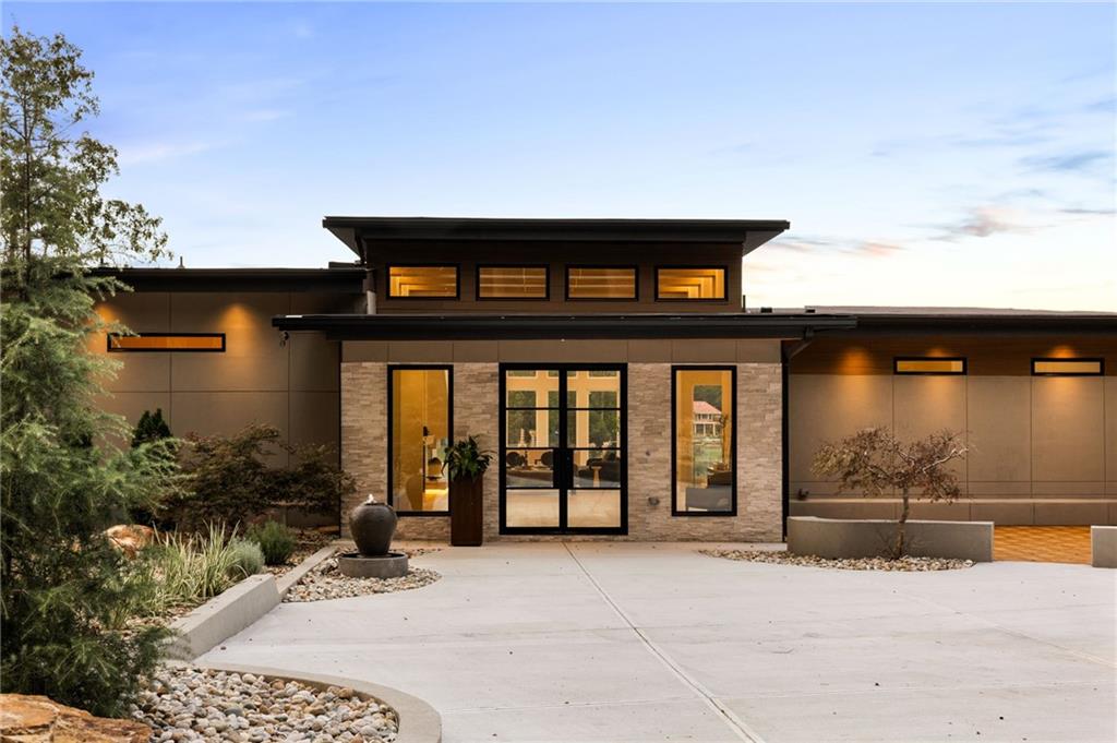 2746 Emerald Drive