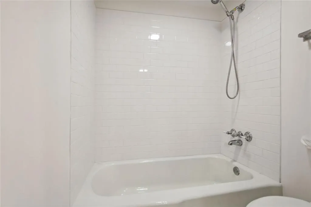 Atlanta, Georgia 30318, United States, 1 Bedroom Bedrooms, ,1 BathroomBathrooms,Residential,Active,236199