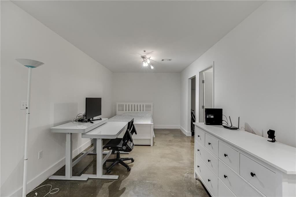 845 Spring Street NW 127