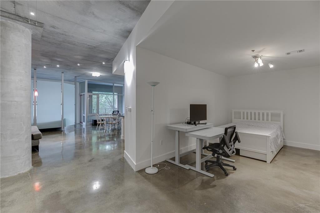 845 Spring Street NW 127