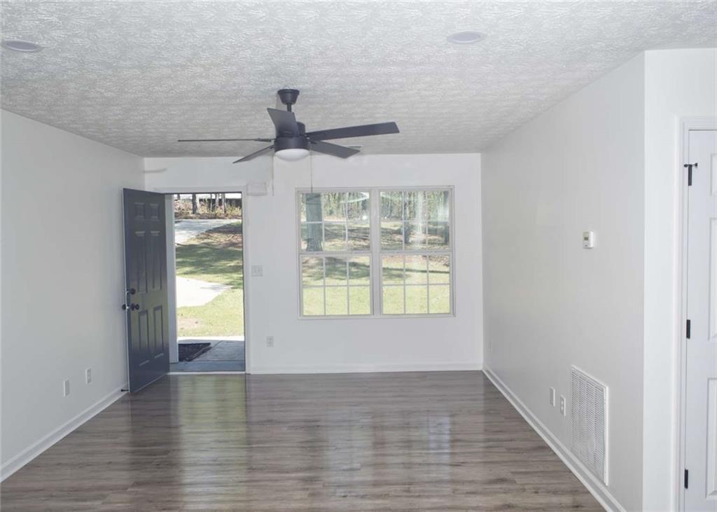 6737 Mason Creek Road, Douglasville, Georgia image 11