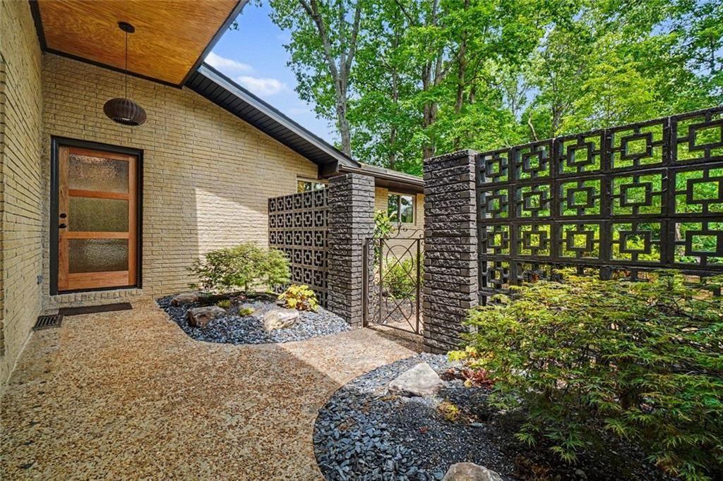 2700 Hawaii Court