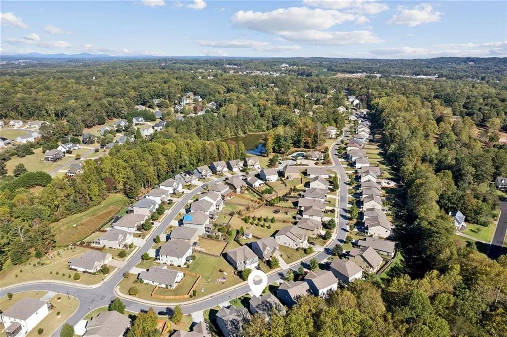 Cumming, Georgia 30028, United States, 4 Bedrooms Bedrooms, ,3 BathroomsBathrooms,Residential,Active,229242