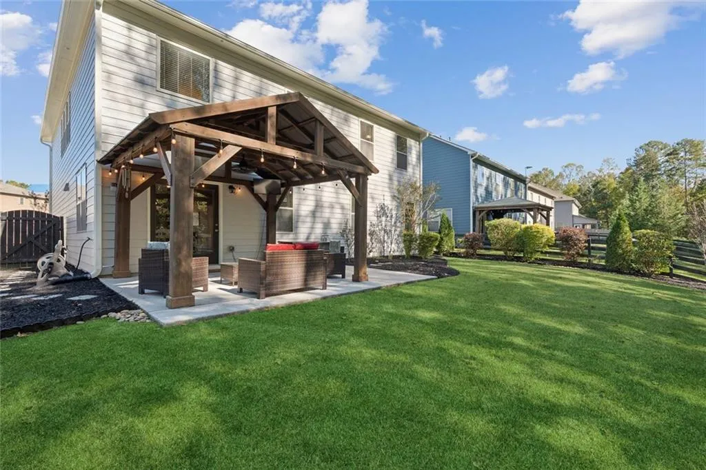 Cumming, Georgia 30028, United States, 4 Bedrooms Bedrooms, ,3 BathroomsBathrooms,Residential,Active,229242