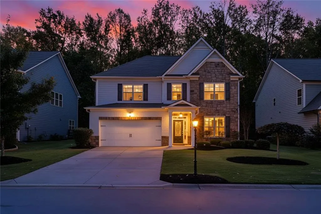 Cumming, Georgia 30028, United States, 4 Bedrooms Bedrooms, ,3 BathroomsBathrooms,Residential,Active,229242