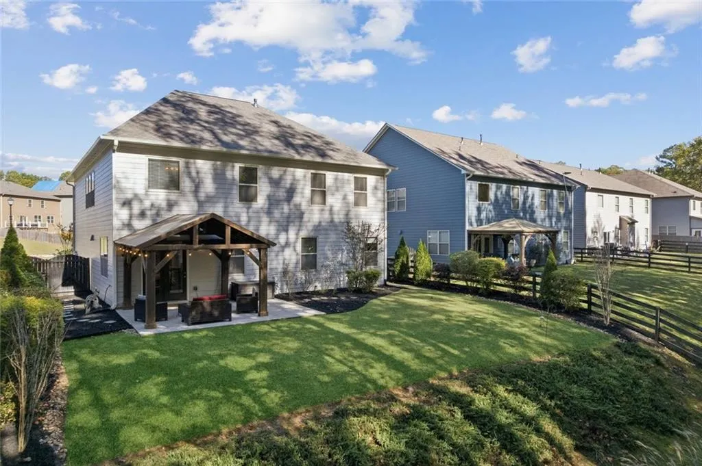 Cumming, Georgia 30028, United States, 4 Bedrooms Bedrooms, ,3 BathroomsBathrooms,Residential,Active,229242