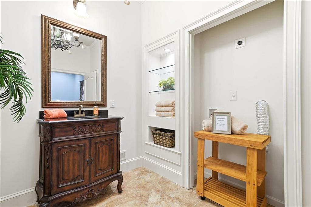 Chatsworth - Residential