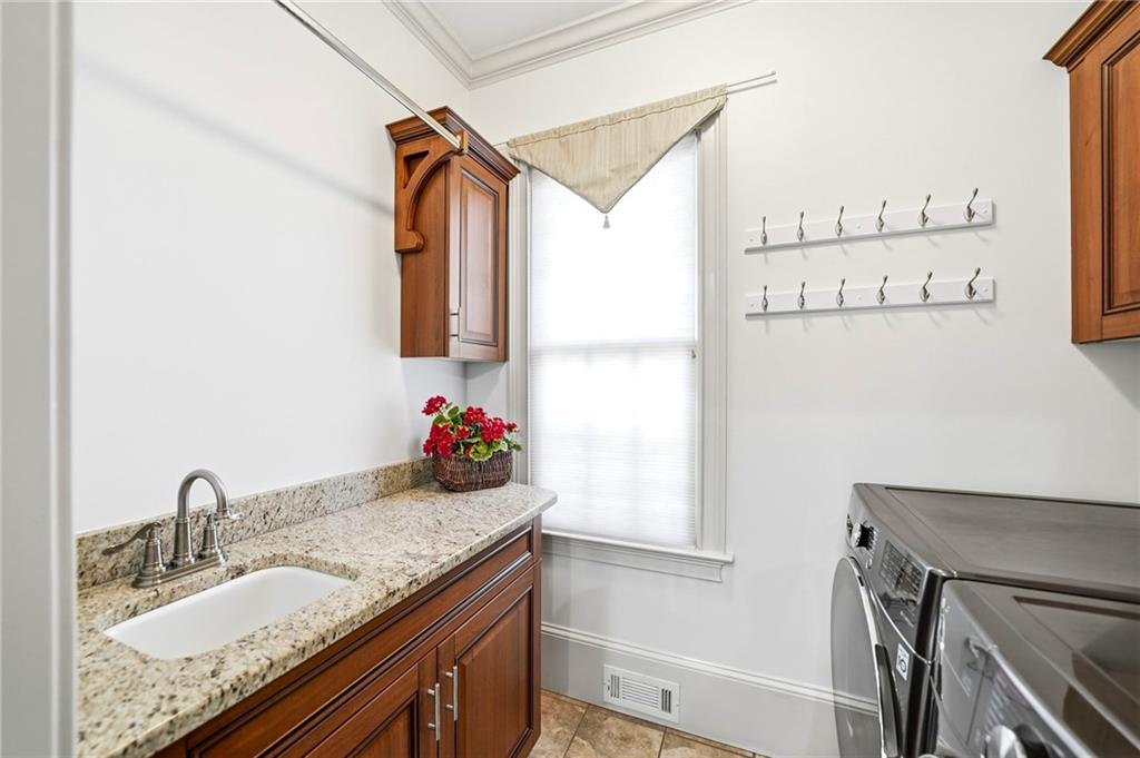 Chatsworth - Residential