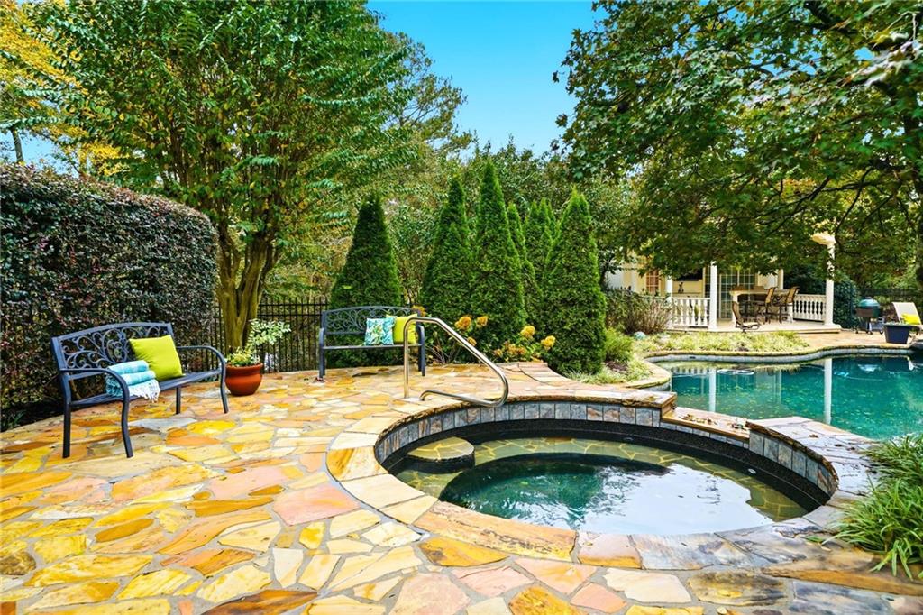 Chatsworth - Residential