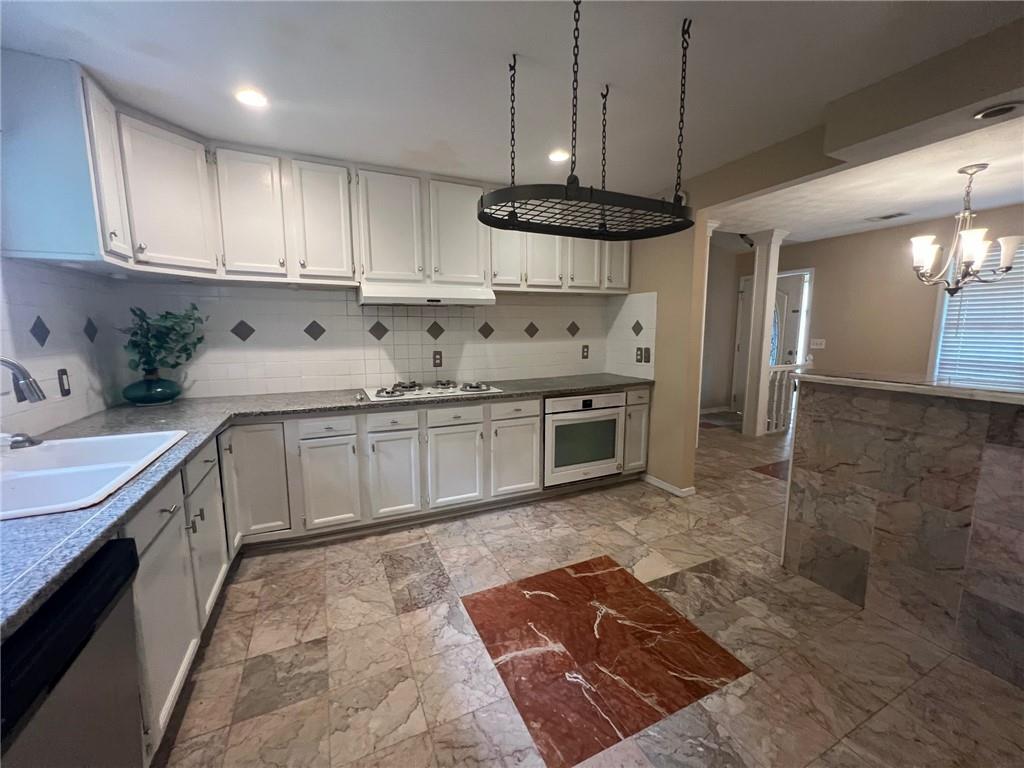 2606 Gravitt Road