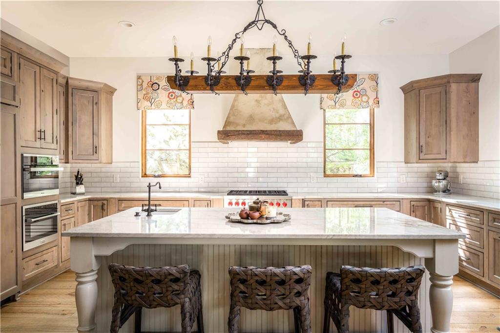 3118 W Roxboro Road NE