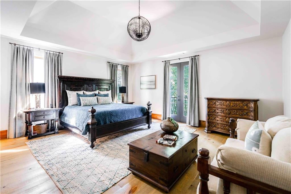 3118 W Roxboro Road NE