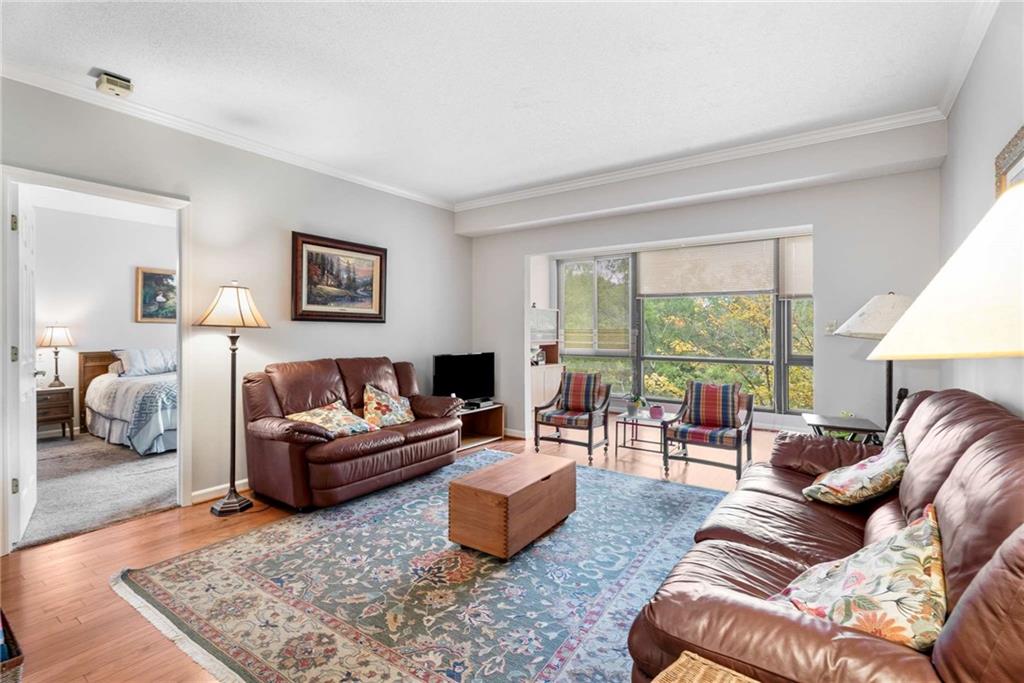 1800 Clairmont Lake A510