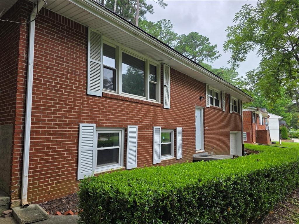 3293 OAKCLIFF Road
