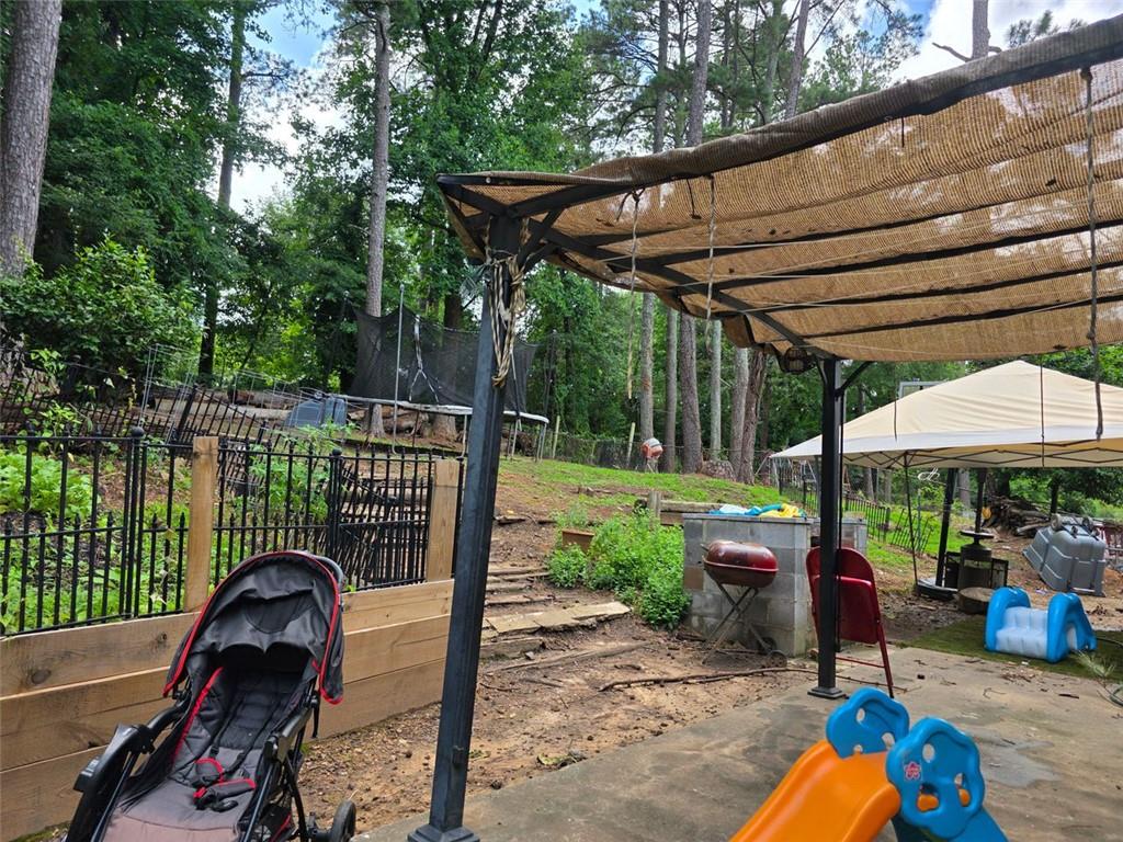 3293 OAKCLIFF Road