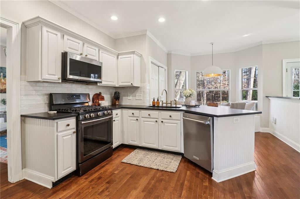 12245 Greenmont Walk