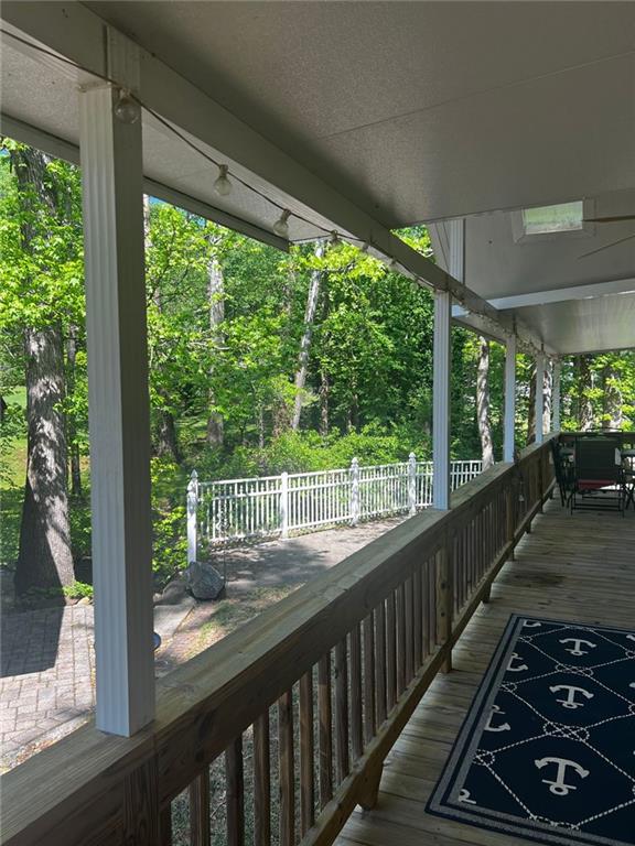 120 Creekview Drive, Cleveland, Georgia image 8