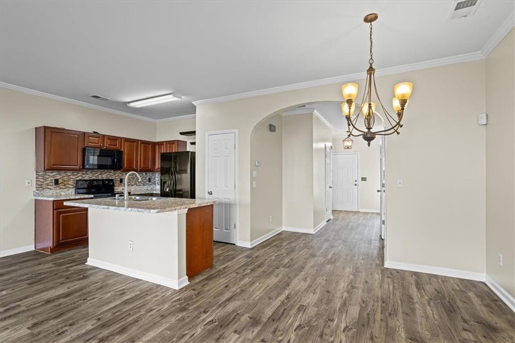 3815 Pleasant Oaks Drive, Lawrenceville, Georgia image 6