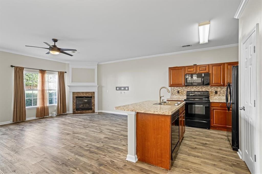 3815 Pleasant Oaks Drive, Lawrenceville, Georgia image 8