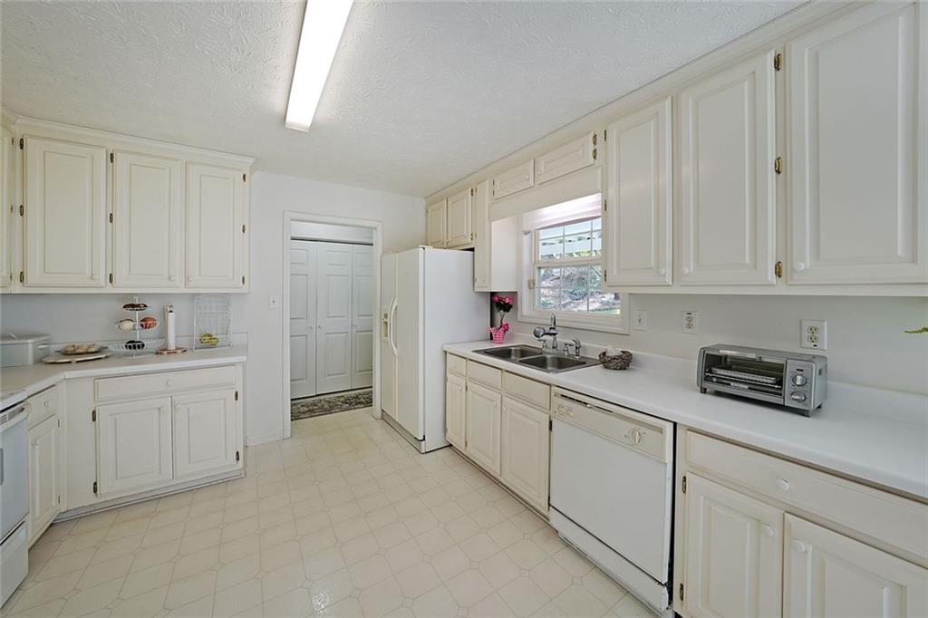 3114 Superior Drive, Dacula, Georgia image 12
