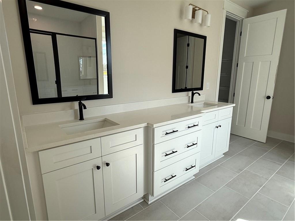 Hawks Crest - Residential