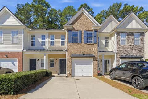 Homes For Sale - 2913 Greyhawk Lane<br/> Cumming, GA 30040