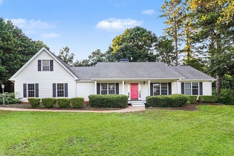 Homes For Sale - 84 Hidden Lakes Court<br/> Coweta County, Newnan, GA 30263