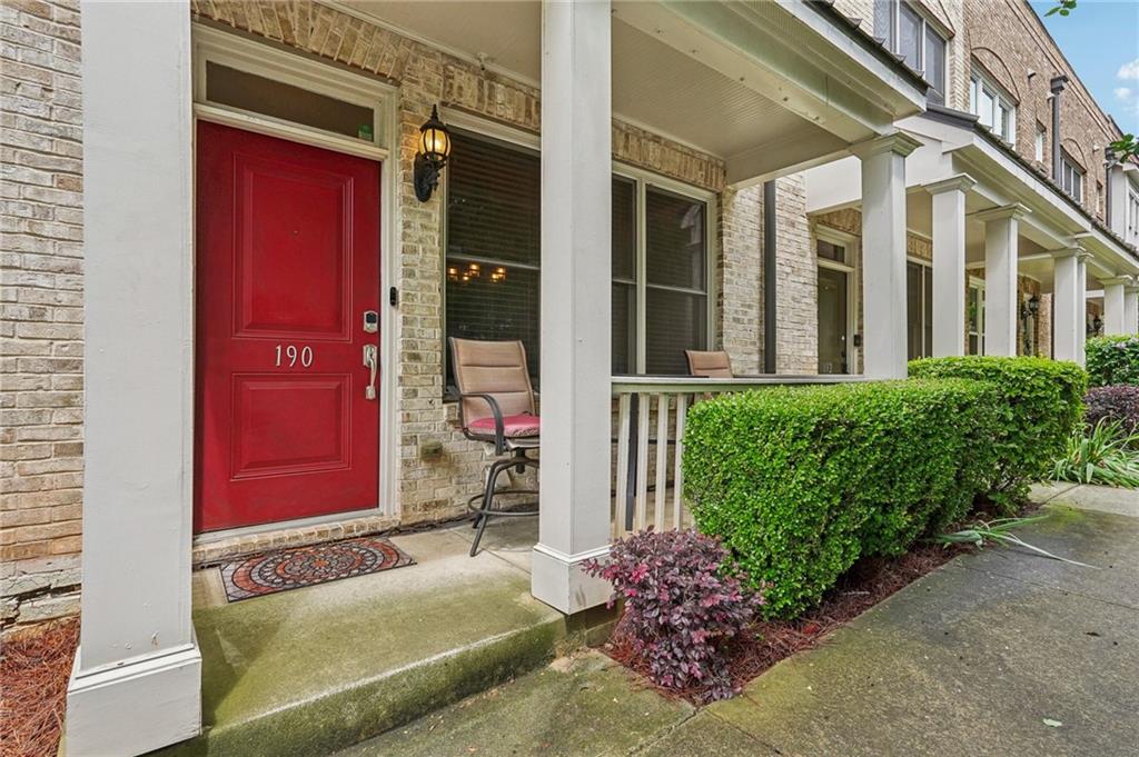 190 Marion Place NE
