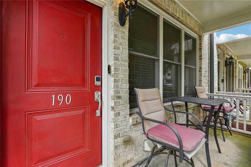 190 Marion Place NE