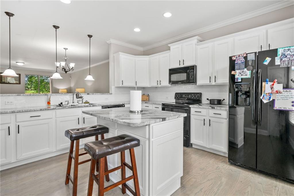 286 Blue Pointe Court