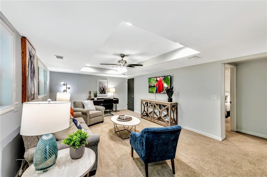 Spring Wood - Residential Lease