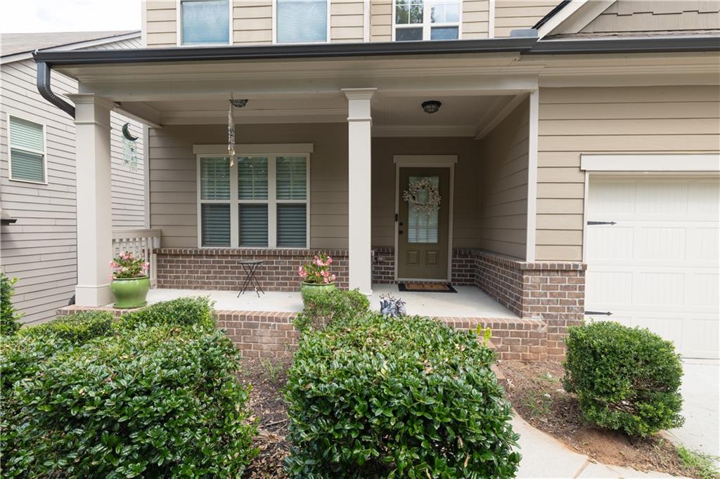 1567 Maplecliff Way
