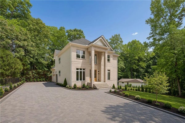 10745 WATERS RD, ALPHARETTA, GA 30022 - Image 1cb50fb22f98ff0f46d4c8ac49d10dfd/2365798979