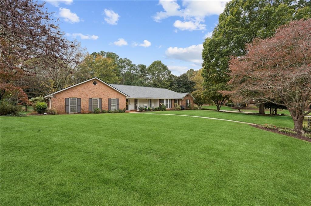 870 Hickory Oak Hollow